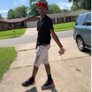 Meet your Posher, Khalid